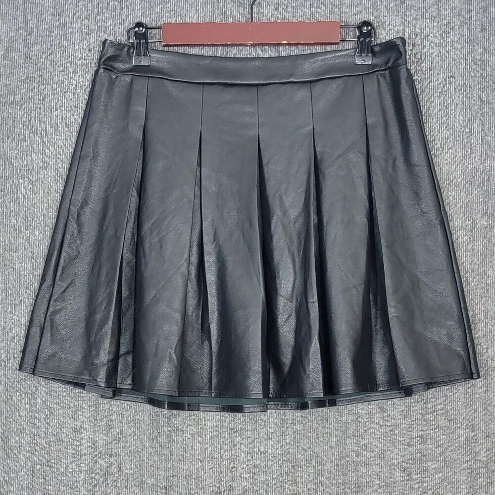 SO Mini Skirt Womens Juniors Large Black Faux Leather Pleated Dark Academia Goth